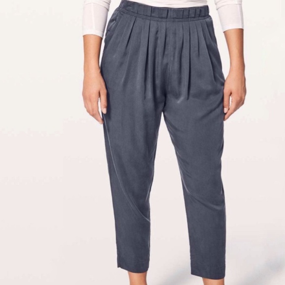 lululemon - can you feel the pleat pant - Picture 1 of 5